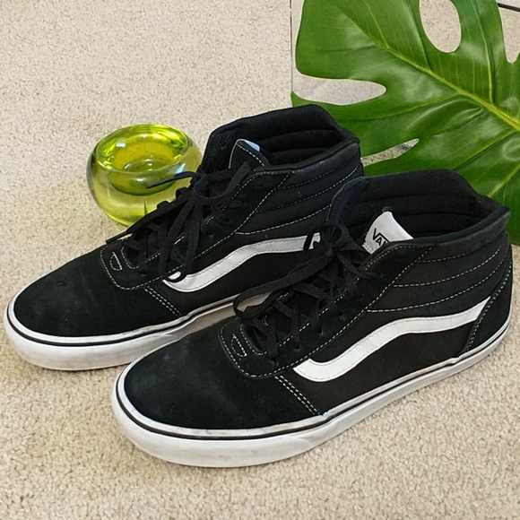 Vans Women's Sneakers - Picture 3 of 12